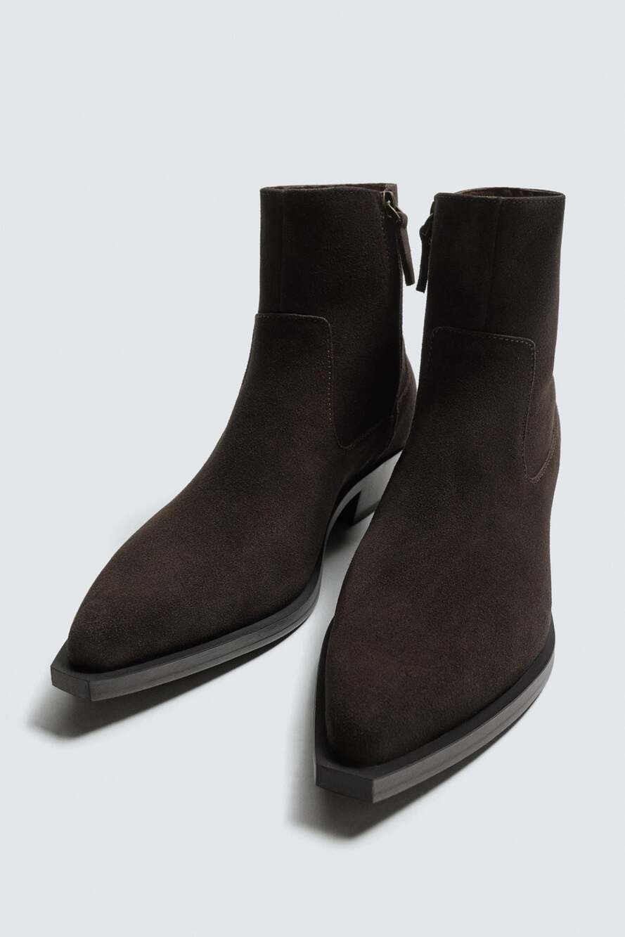 POINTED TOE COWBOY BOOTS - Brown